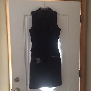 Sleeveless navy dress